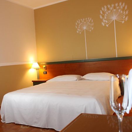 רנדה Domus Grand Hotel מראה חיצוני תמונה