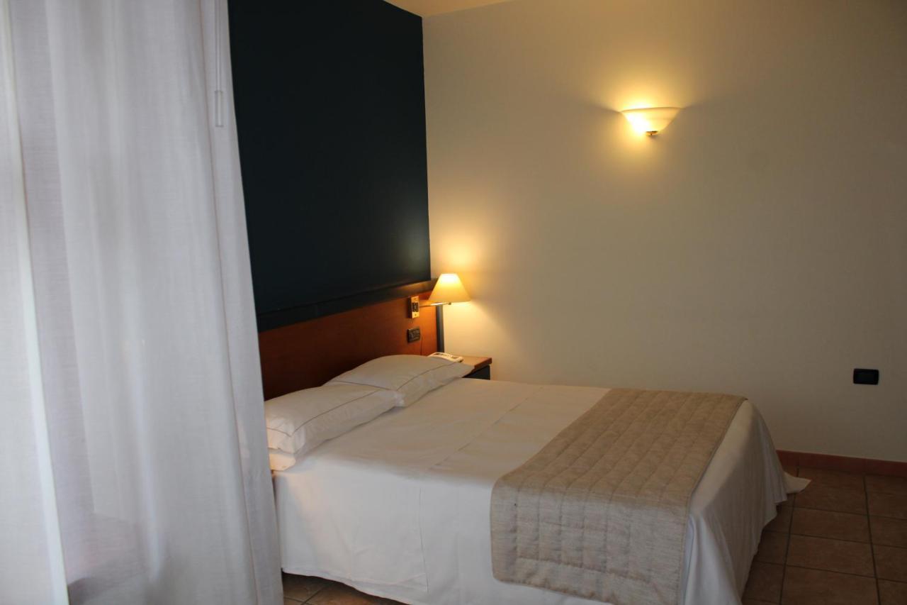 רנדה Domus Grand Hotel מראה חיצוני תמונה