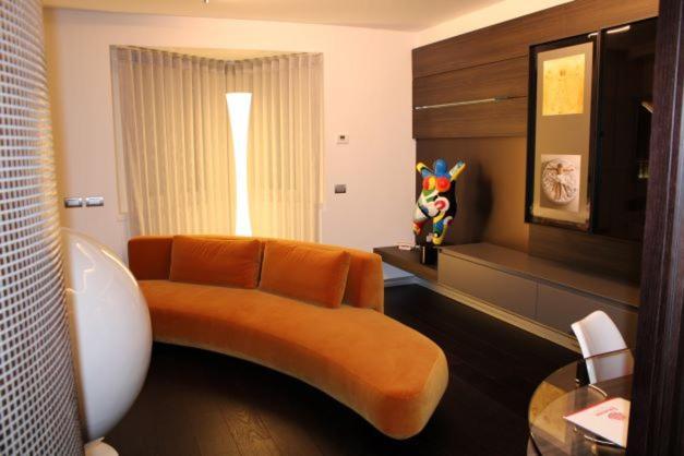 רנדה Domus Grand Hotel מראה חיצוני תמונה